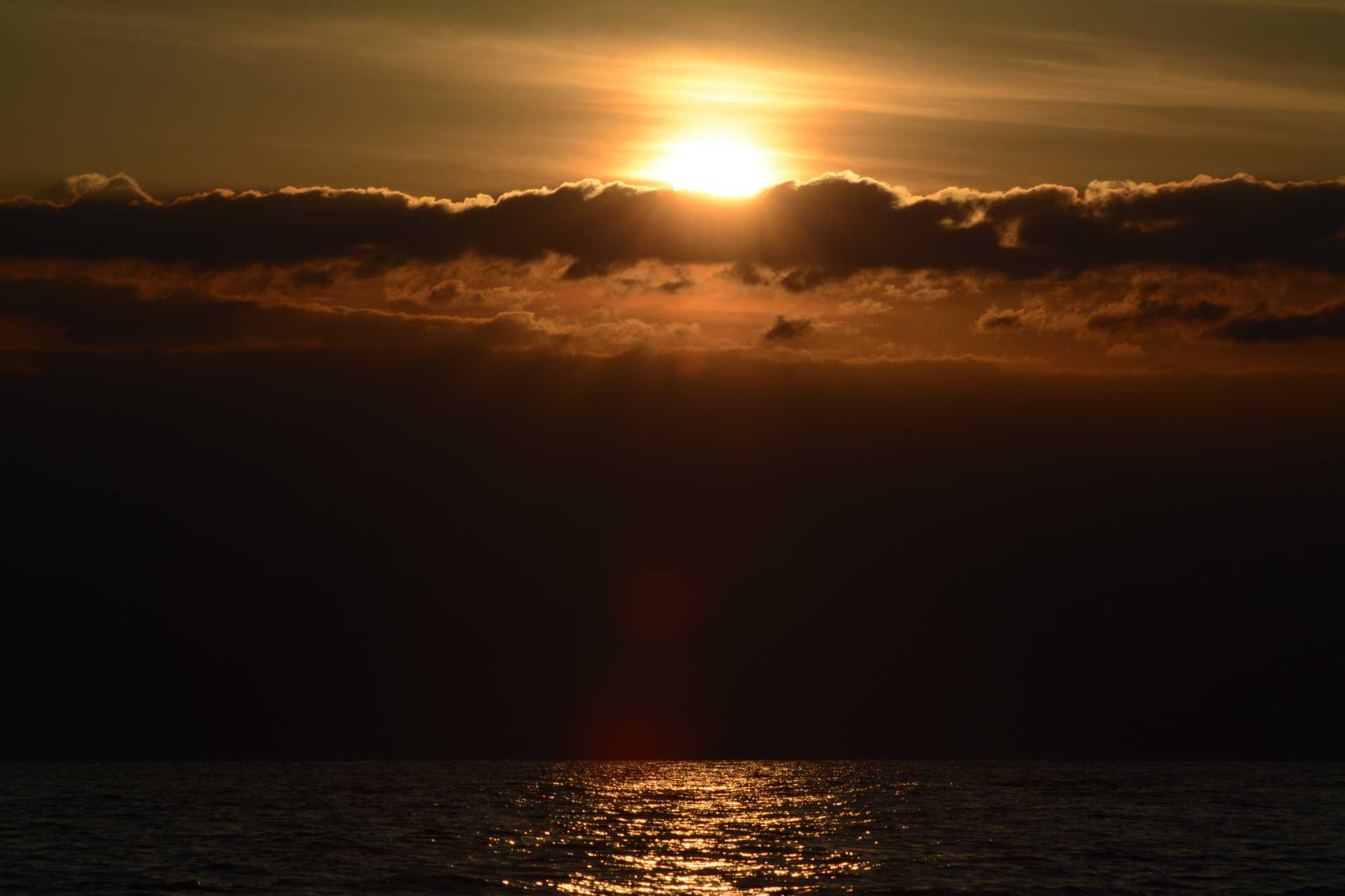 Perch ad Ostia si vede l''alba sul mare?